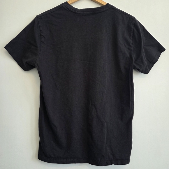 Levi’s Vancouver Logo Graphic T-Shirt | Black Red Batwing Tee | Size Larg - Picture 4 of 5